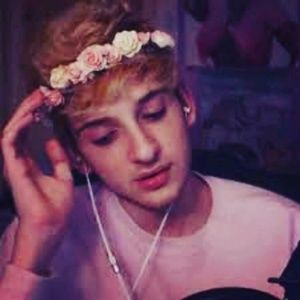 Meet your Posher, Emil